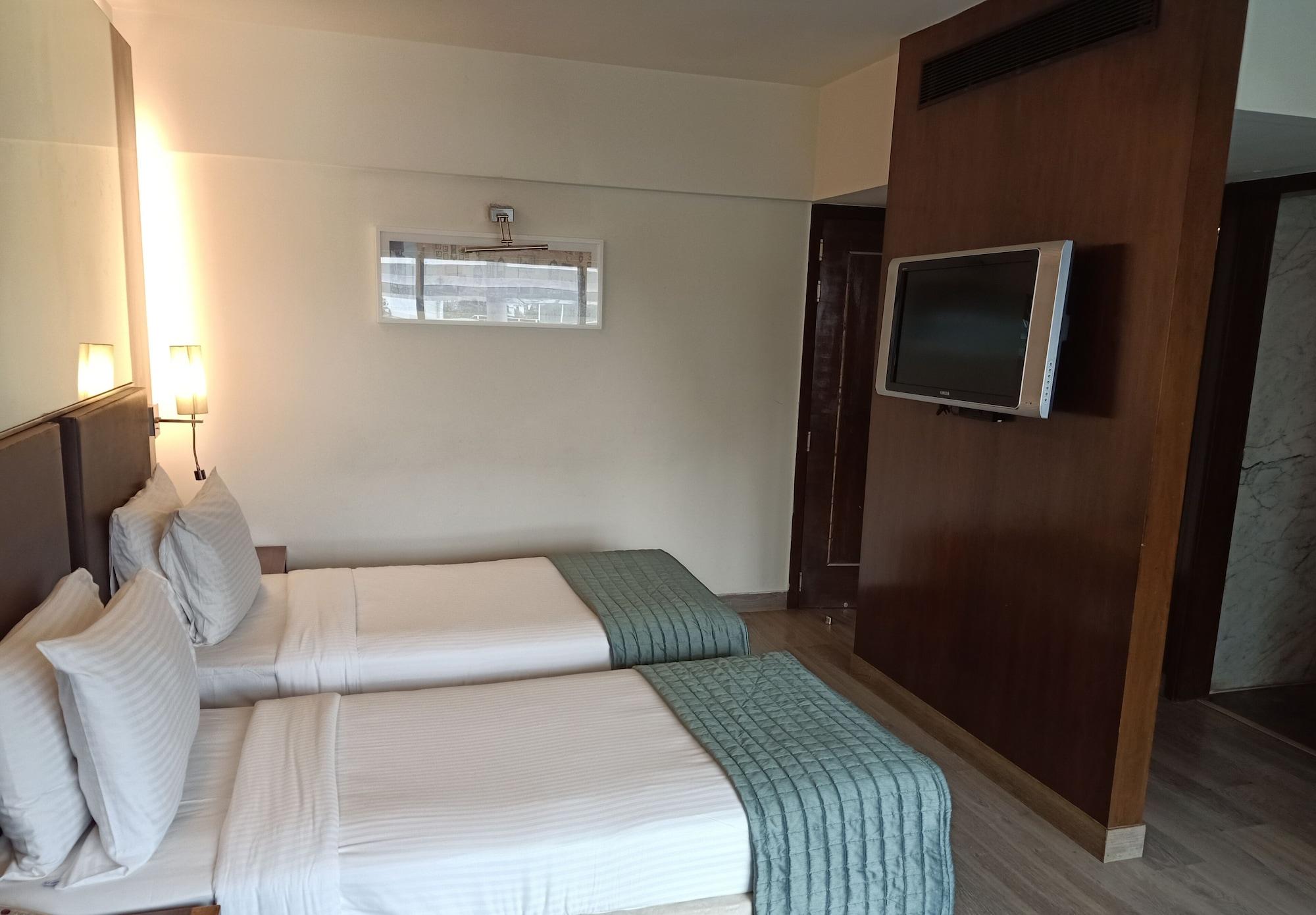 St Laurn Koregaon Park Пуна Экстерьер фото