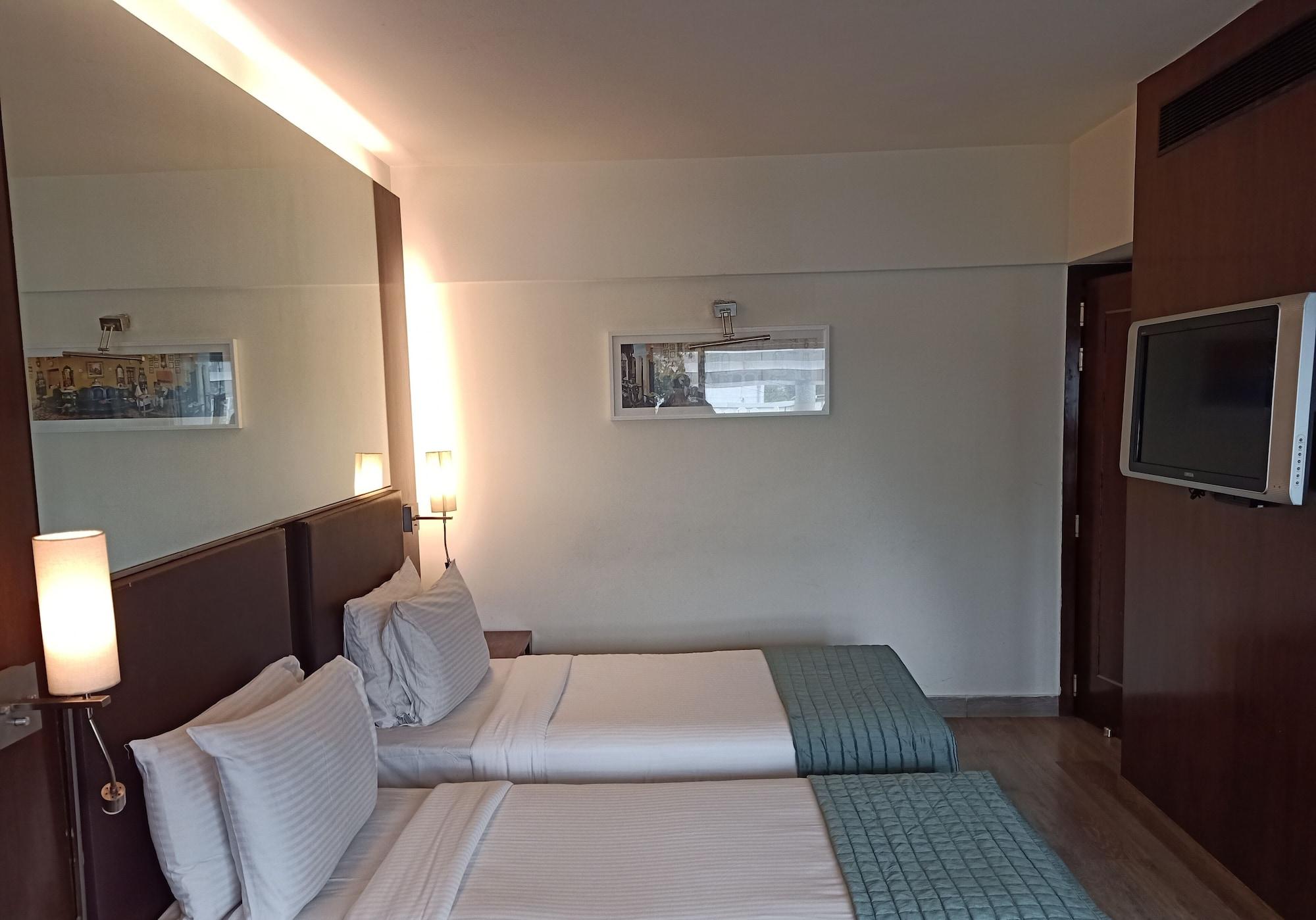 St Laurn Koregaon Park Пуна Экстерьер фото